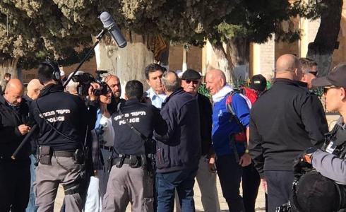 قائد لواء القدس في شرطة الاحتلال يقتحم المسجد الأقصى