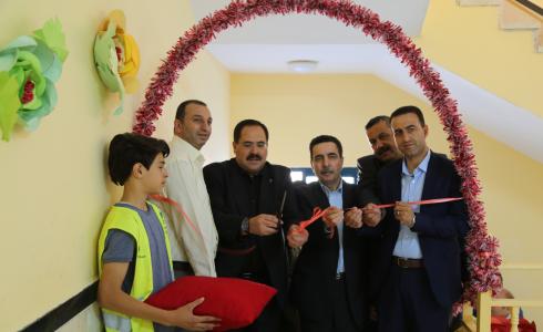 صيدم يفتتح مسرح بنات البيرة الثانوية وطابقاً جديداً في ذكور أمين الحسيني