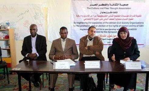 جلسة استماع للقوى برفح حول تعزيز مشاركة المرأة سياسيا 