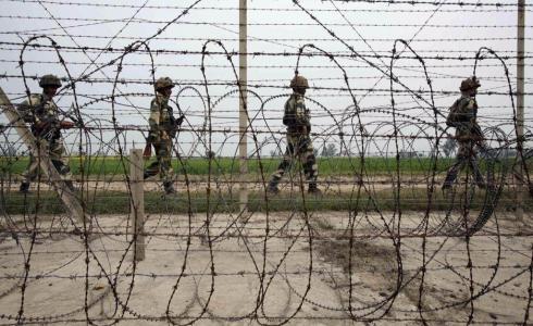 أسلاك شائكة 