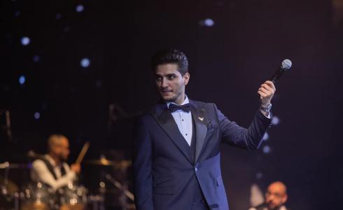 الفنان محمد عساف نجم مسرح المجاز بإمارة الشارقة