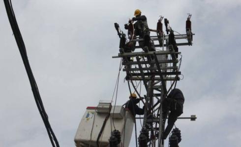 طواقم شركة الكهرباء في غزة