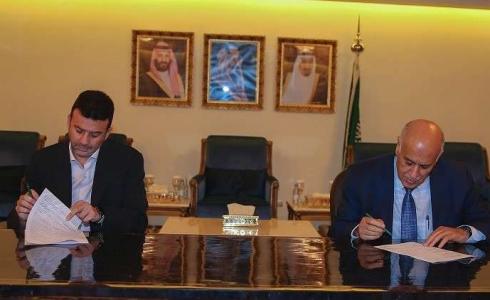 توقيع عقد المدرب الجديد لمنتخب الفدائي