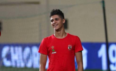 لاعب الاهلي احمد الشيخ