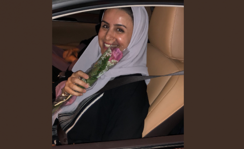 السعودية ستسمح للمرأة بقيادة سيارات الأجرة قريبا