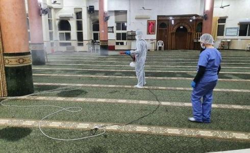 تعقيم المساجد للوقاية من فيروس كورونا - أرشيفية