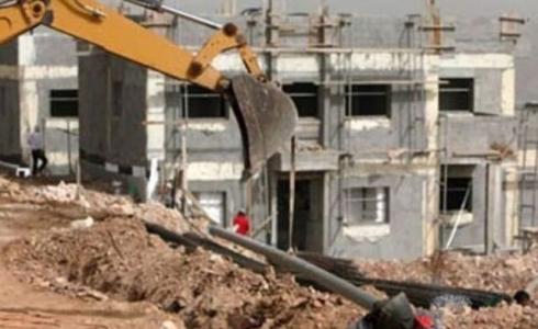 جرافات الاحتلال تحفر في شارع- أرشيفية