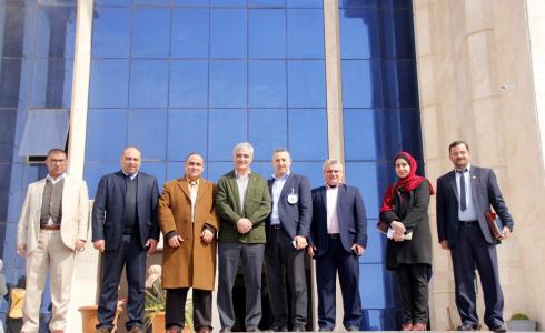 جامعة الإسراء تستقبل وفداً رفيع المستوى من اللجنة الدولية للصليب الأحمر