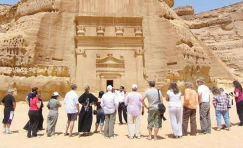 السعودية تكشف عن موعد استئناف السياحة