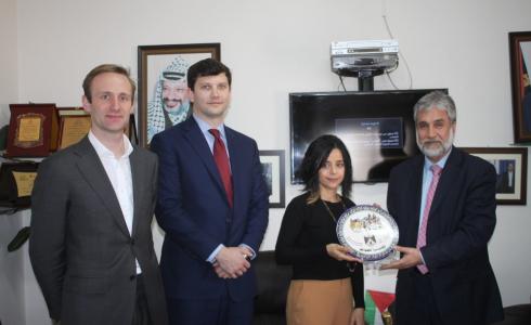 وزارة الإعلام تستقبل وفدا من القنصلية البريطانية