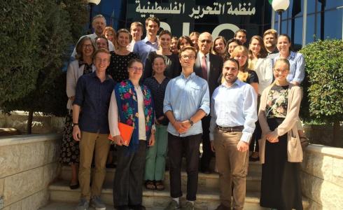 دائرة الدبلوماسية والسياسات العامة تنظم برنامجا لوفد طلاب دراسات الشرق الأوسط