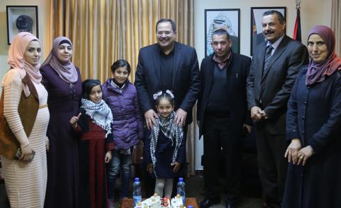 صيدم يستضيف 3 طالبات موهوبات شعرياً على مقعد الوزير