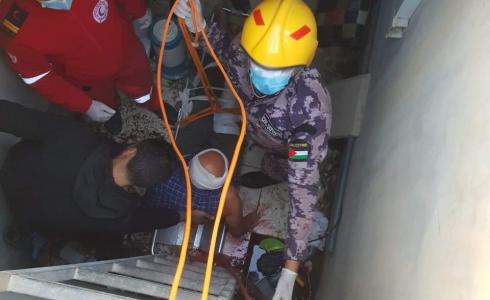 انقاذ مواطن سقط داخل غرفة بعمق 3 أمتار بمنزله 