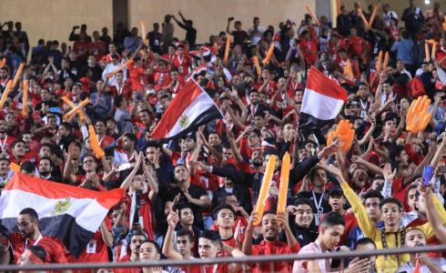 الجماهير المصرية تهتف بالروح بالدم نفديك يا فلسطين