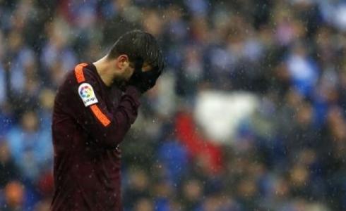 نجم برشلونة جيرارد بيكيه