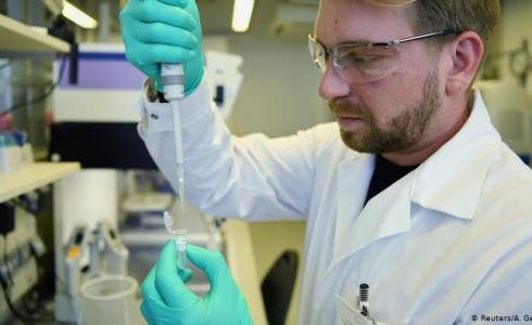 كندا تبدأ فعليًا إختبارات سريرية للقاح كورونا فيروس