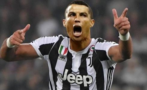 اللاعب في نادي  يوفنتوس الإيطالي كريستيانو رونالدو
