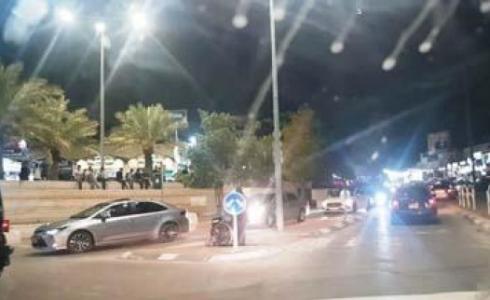 قرب مكان الحدث