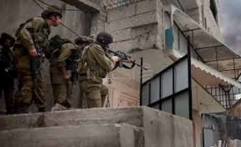 الاحتلال يداهم منزلا في ضاحية صباح الخير في جنين