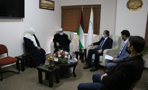 نواب الوسطى يلتقون وكيل وزارة الحكم المحلي لمناقشة قضايات عدة