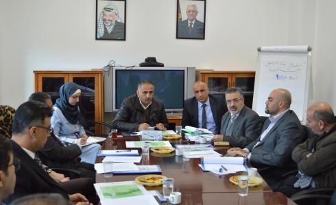 اجتماع حول تشغيل الشباب والتعليم المهني 5-12-2018 (3).JPG