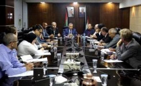 الأعرج يبحث مع بعثة البنك الدولي مشاريع تحسين الخدمات المحلية