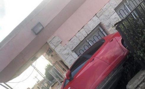 انقلاب سيارة قرب المجلس المحلي في عين ماهل