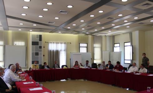 اجتماع لإنشاء بنك الملابس في البلدة القديمة بالخليل