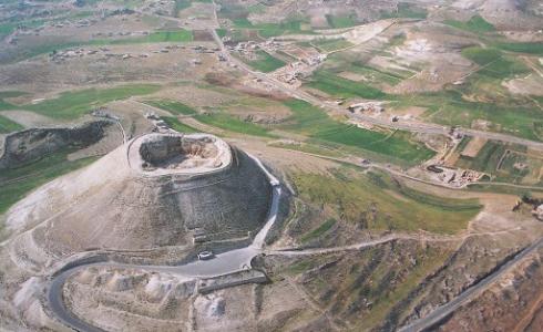 700 دونم زراعي يسيطر عليها الاحتلال شرق بيت لحم 