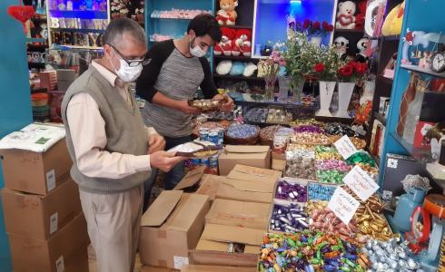 جولات تفتيشية على محلات الشوكولاتة ومستلزمات العيد في غزة