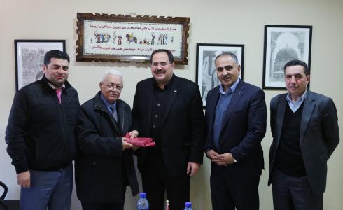 التربية تكرم سفير فلسطين لدى الصين مهداوي