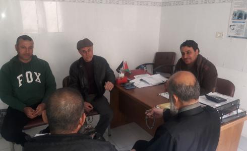 اتحاد السباحة يلتقي مجموعة من هواة "ممارسي الرياضات المائية" بغزة