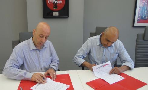 المشروبات الوطنية ترعى فريق آنسات سرية رام الله الأولى