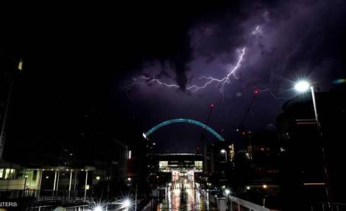 عواصف رعدية تضرب لندن