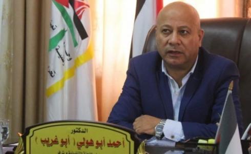 رئيس دائرة شؤون اللاجئين أحمد أبو هولي