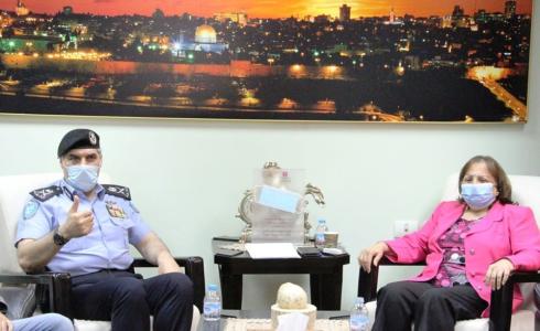 الصحة تتسلم مسوحات خاصة بفحوصات فيروس كورونا من جهاز الشرطة