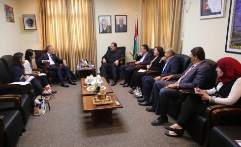 صيدم يعلن الشروع بتنفيذ مبادرة لابتعاث 10 معلمين من غزة إلى اليابان.jpeg