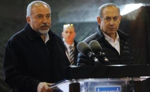 بنيامين نتنياهو رئيس الحكومة الإٍسرائيلية وافيغدور ليبرمان وزير امن الاحتلال