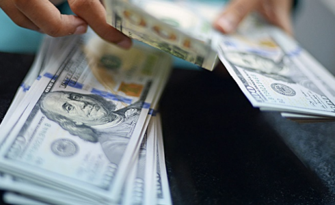 الدولار الأمريكي