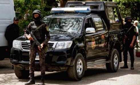 الشرطة المصرية في مكان الجريمة