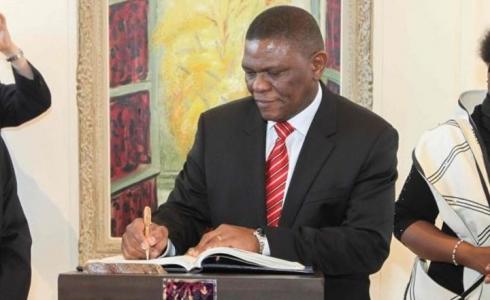 سفير جنوب أفريقيا لدى إسرائيل سيسا نجومبون