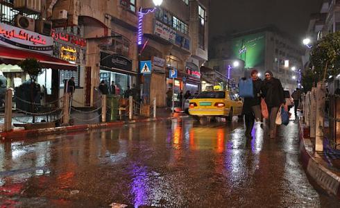 هطول الأمطار في رام الله