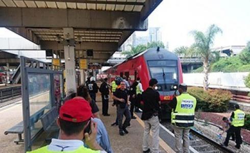 إصابة شاب بعد صدمه قطار في منطقة المركز