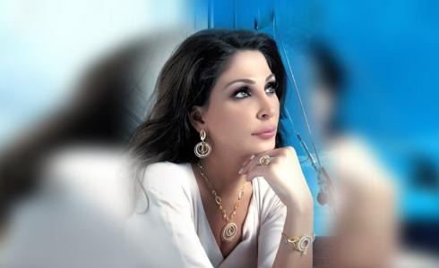 شاهد أفيخاي أدرعي يغازل إليسا بعد أن حظرته على تويتر