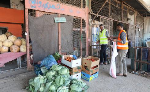 بلدية غزة تشرع بحملة لمكافحة القوارض في أسواق المدينة