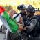 شرطة الاحتلال تواجه أحد الفلسطينيين