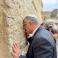 بن غفير يصلي عند حائط البراق في القدس من أجل فوز اليمين في الانتخابات غدا