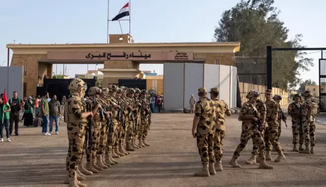 جنود من الجيش المصري في معبر رفح