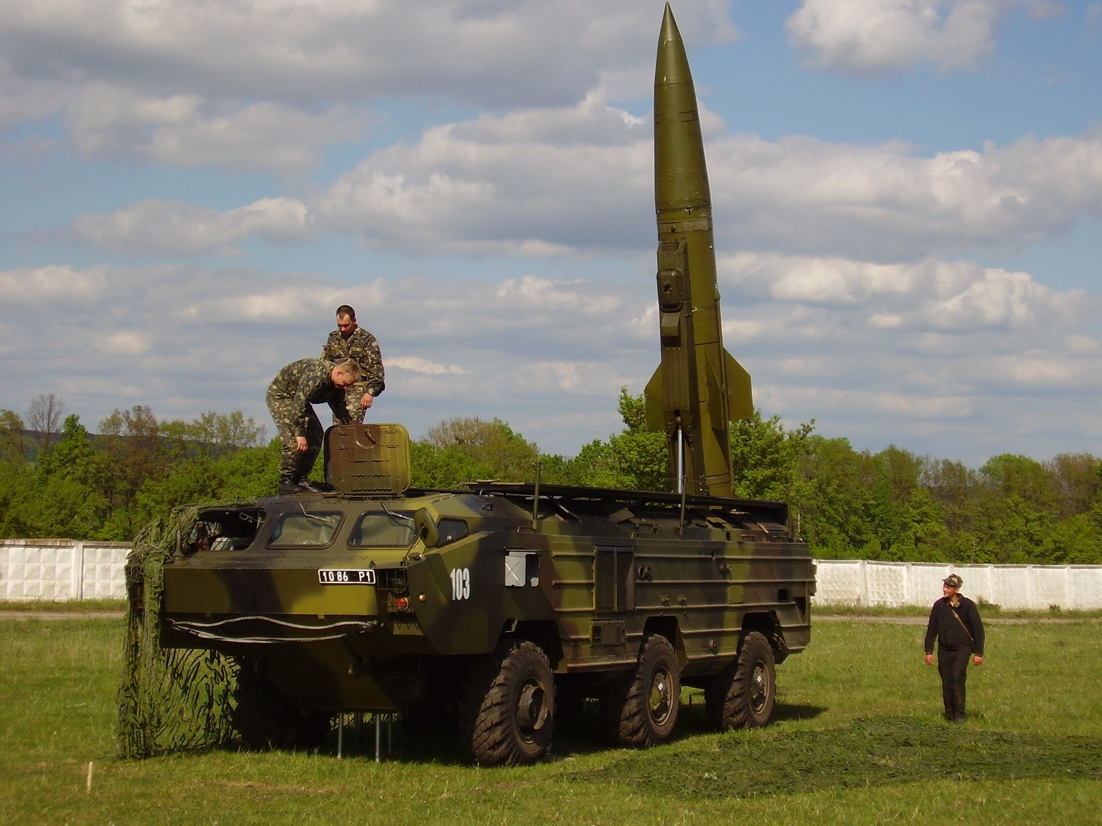 Сколько установок на украине. Тактический ракетный комплекс 9к79-1 «точка-у». Точка тактический ракетный комплекс. Тактический ракетный комплекс 9к79 «точка». Оперативно-тактический ракетный комплекс точка у.