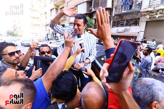 مصطفى كامل يعلن إيقاف التصاريح الصادرة لمطربى المهرجانات مؤقتًا.jpg
